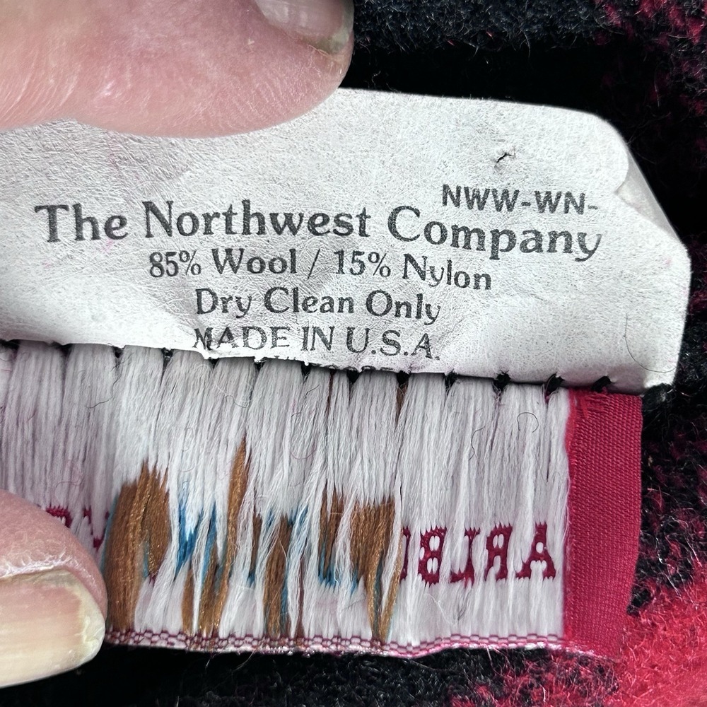 Vintage Marlboro Country Store Buffalo Plaid Wool Blanket With Leather Strap - Picture 4 of 6